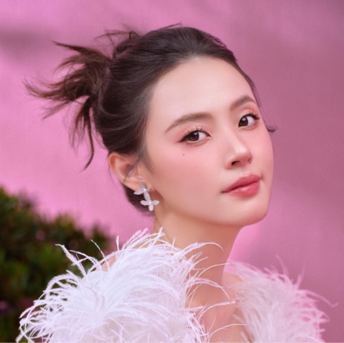 Midu và chồng tại sự kiện