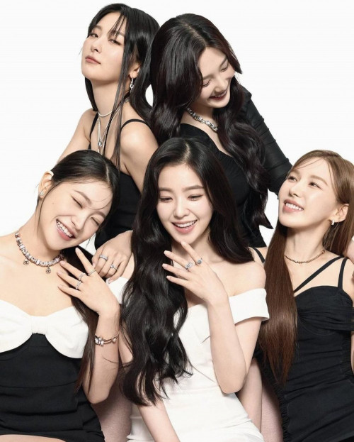 Nóng: 2 mũi nhân Red Velvet bất ngờ rời SM