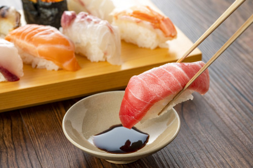Cá ngừ chứa nhiều protein hơn cá hồi.