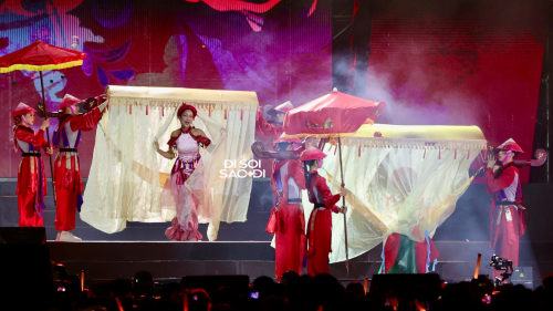 H'Hen Niê tại concert