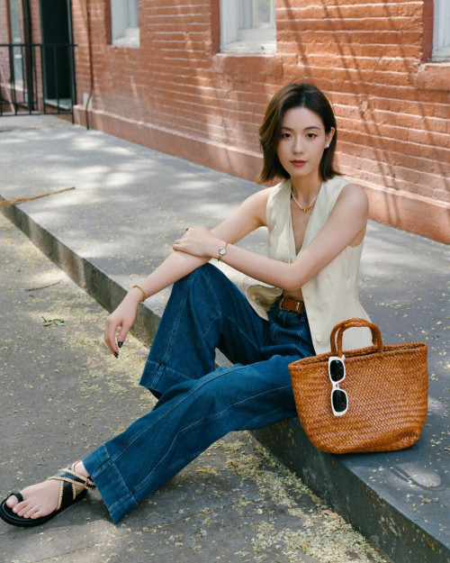 Chân váy denim thanh lịch