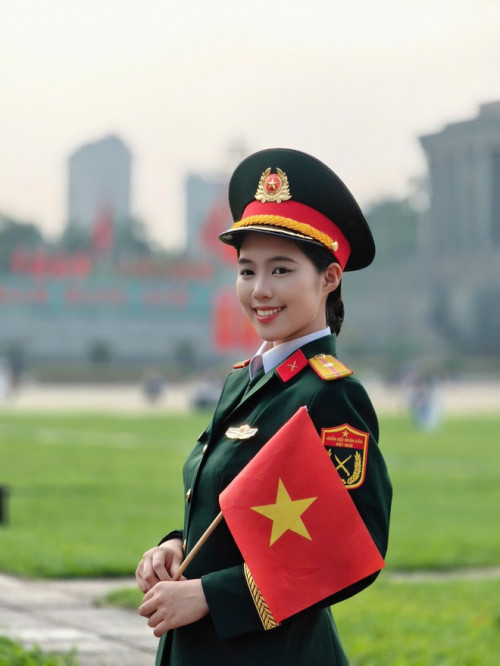 Nữ quân nhân tại Hoa hậu Việt Nam tiếp lửa truyền thống cách mạng của gia đình- Ảnh 2.