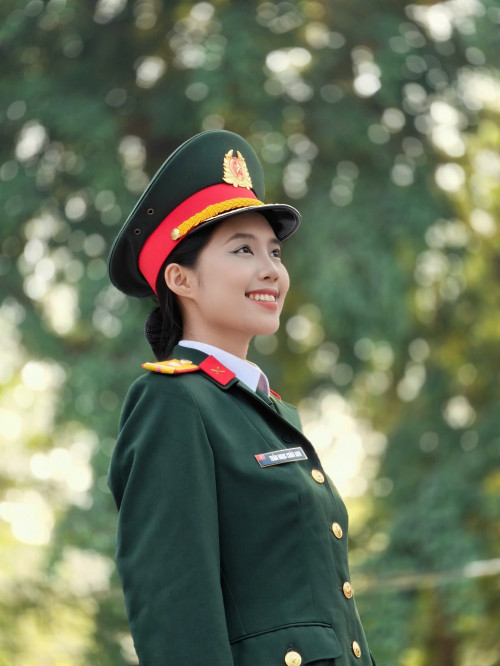 Nữ quân nhân tại Hoa hậu Việt Nam tiếp lửa truyền thống cách mạng của gia đình- Ảnh 6.