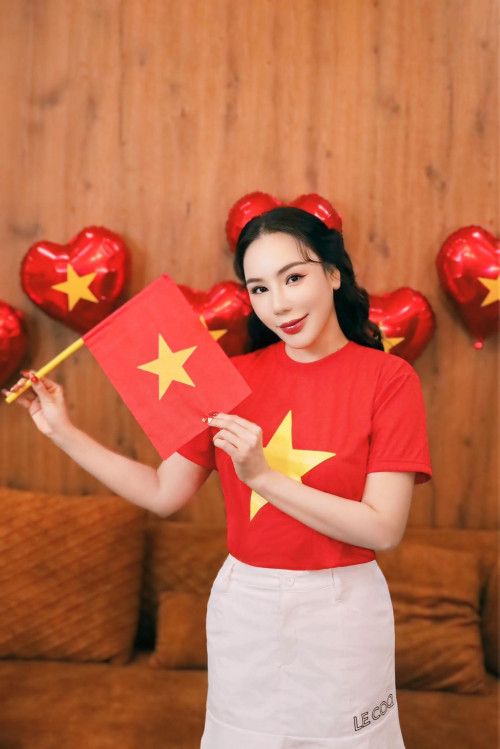 Ca sĩ Hồ Quỳnh Hương.