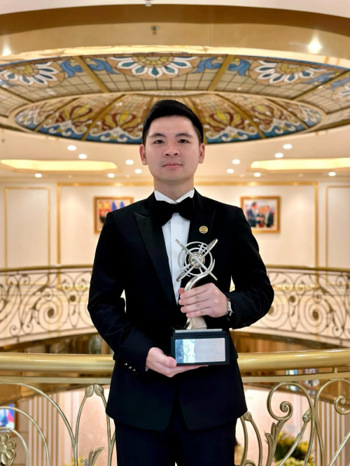 Doanh nhân Đỗ Vinh Quang
