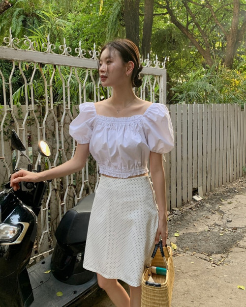 Phối đồ họa tiết trẻ trung
