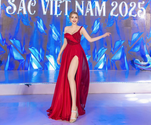Diễm Hương từng đại diện Việt Nam tại Miss Earth 2010