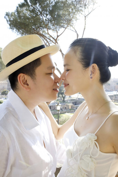 Tuyết Lan hạnh phúc