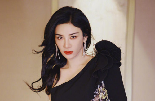 Huỳnh Dịch cùng con gái