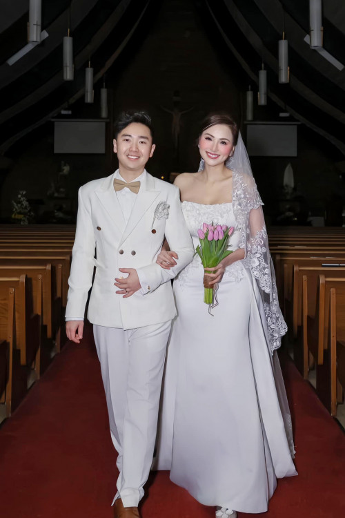 Diễm Hương trong lễ cưới lần ba