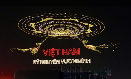 Trình diễn drone tại TP HCM.