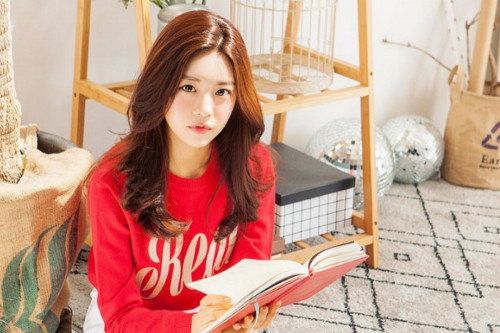 Go Yoon Jung làm người mẫu cho tạp chí trường.