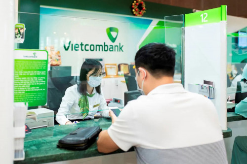 Chủ tài khoản Vietcombank lưu ý thời gian chuyển tiền trên app trong 5 ngày nghỉ lễ.