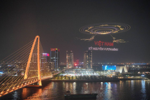 Kêu gọi trả drone cho BTC