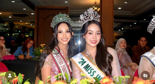 Thanh Thủy bên các hoa hậu quốc tế