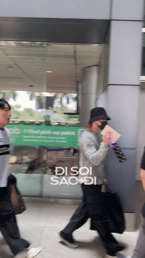 Daesung tại sân bay Tân Sơn Nhất