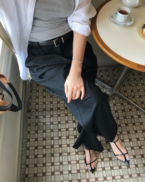 Sandal phối với quần ống suông - Ảnh 8.