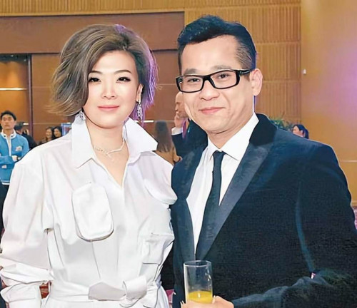 Nóng: 1 Á hậu đình đám chống đại gia dùng dao tấn công, đe dọa gây chấn động showbiz- Ảnh 2.