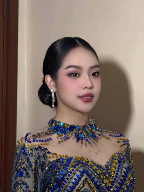 Hoa hậu Thanh Thủy nhấp viện ở Indonesia