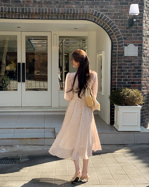 Đầm liền dáng dài