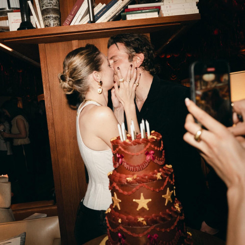 Gigi Hadid và Bradley Cooper