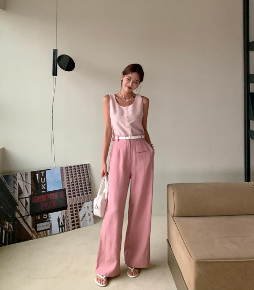 Quần sáng màu trong mùa hè