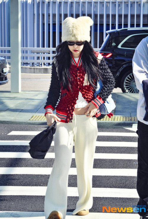Khách mời Met Gala 2025: Jennie và Rosé