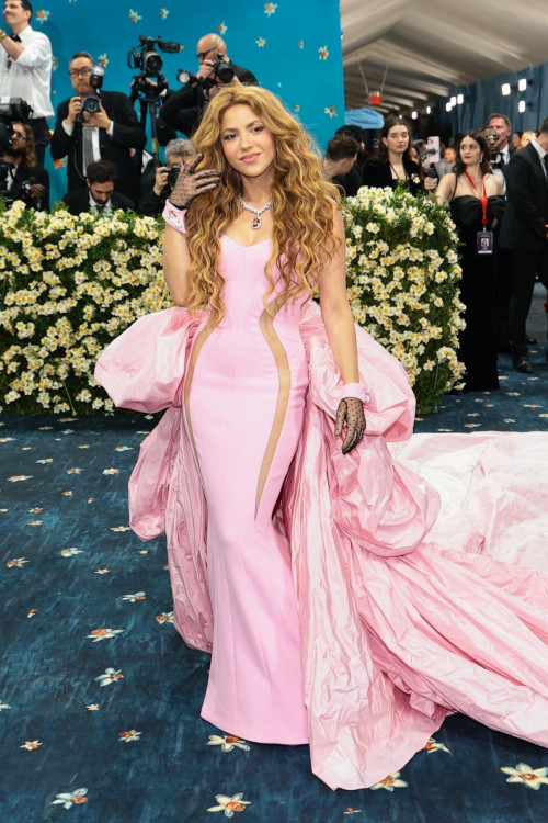 Shakira tại Met Gala 2025.