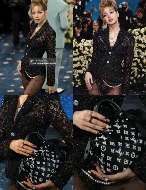 Lisa debut Met Gala