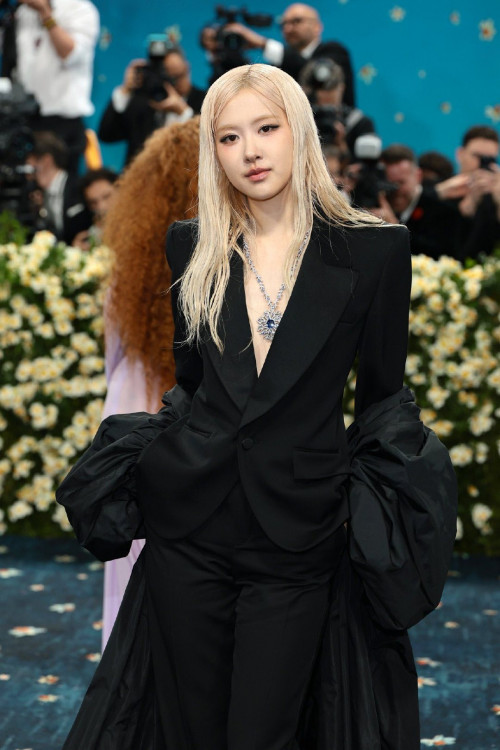 Diện mạo của Rosé tại Met Gala