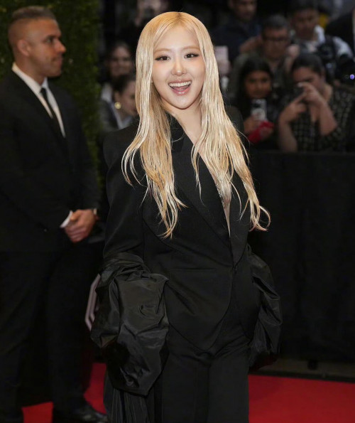 Rosé tại Met Gala