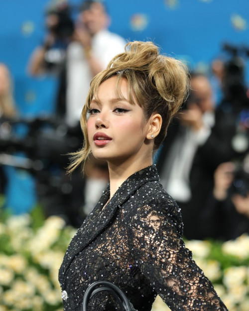 Lisa tại Met Gala