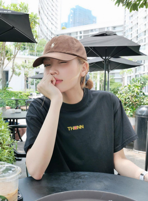 Hoa hậu Kỳ Duyên lộ diện giữa drama, thay đổi 1 chi tiết sau khi liên tục bị chê xuống sắc - Ảnh 2.