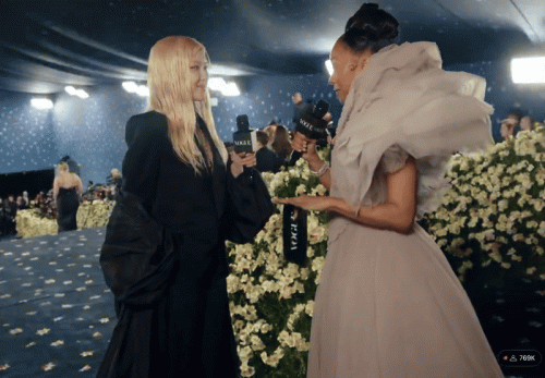 Rosé tại Met Gala