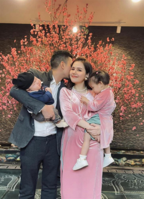 Phanh Lee không muốn những người mà mình yêu thương bị bàn tán