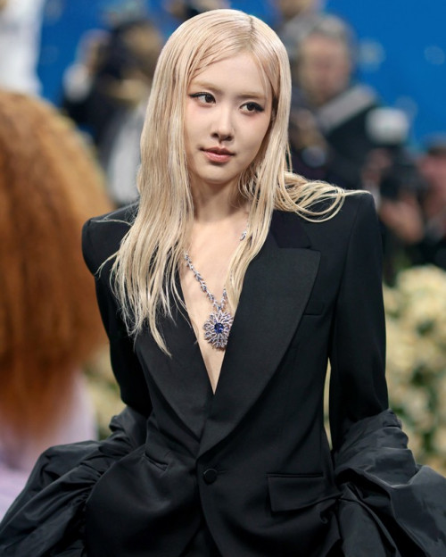 Rosé tại Met Gala 2025- Ảnh 1.