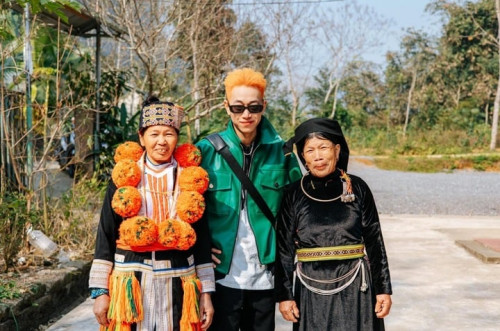 Double2T tham gia hoạt động cộng đồng