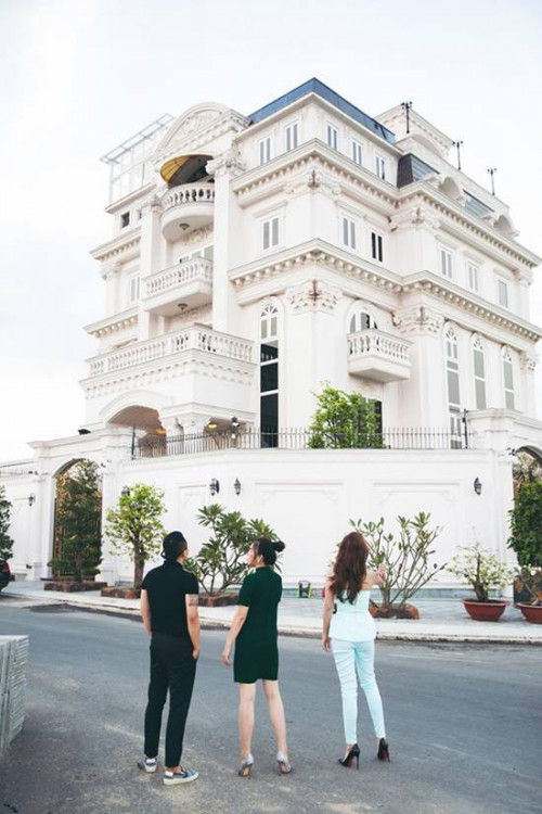 Biệt thự dát vàng ở Thảo Điền