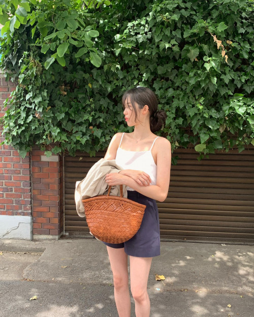 Áo hai dây và quần short