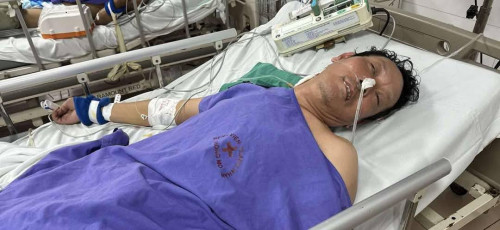 Diễn viên Thái Hòa đột quỵ: Năm một chỗ suốt nửa năm, sống nương nhờ vì không có tiền chữa trị.
