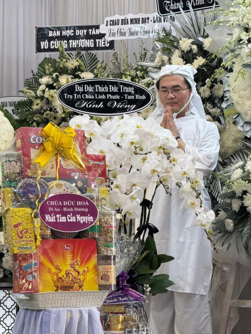 MC ĐẠI NGHĨA lặng ngườ trước di ảnh mẹ, sao nữ nói 1 câu gây xót xa- Ảnh 6.
