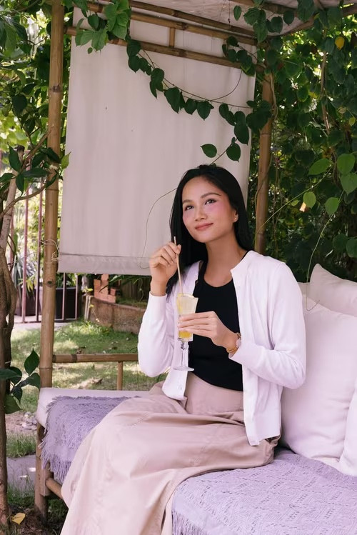 H’Hen Niê nổi bật với vóc dáng chuẩn