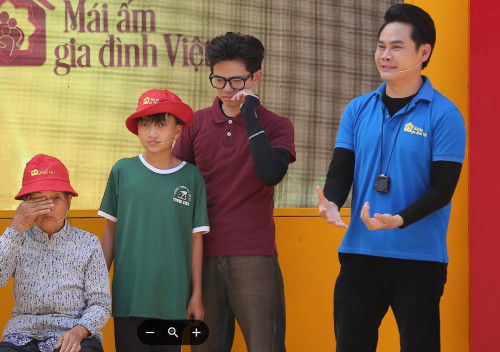 Nam MC phải bán nhà cứu con bắt khóc.