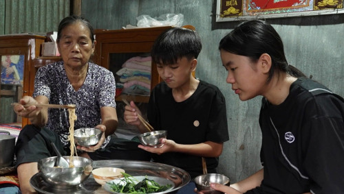 Gia đình em Trọng Hữu.