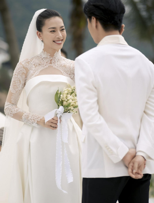 Cặp đôi bên nhau.