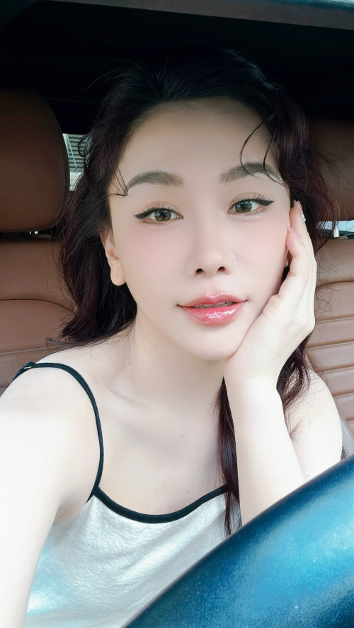 MC Anh Thơ và con gái