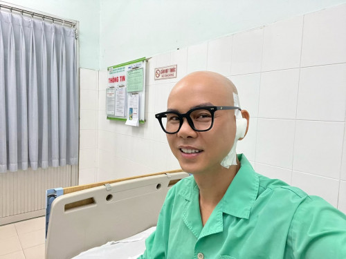 Nam ca sĩ giữ tinh thần lạc quan