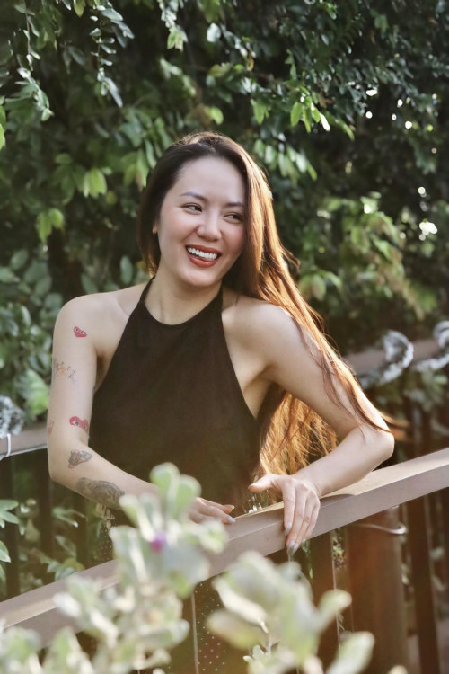 Nữ ca sĩ nổi tiếng quê Thanh Hóa: 41 tuổi vẫn trẻ đẹp, chưa lấy chồng dù nhiều người theo đuổi