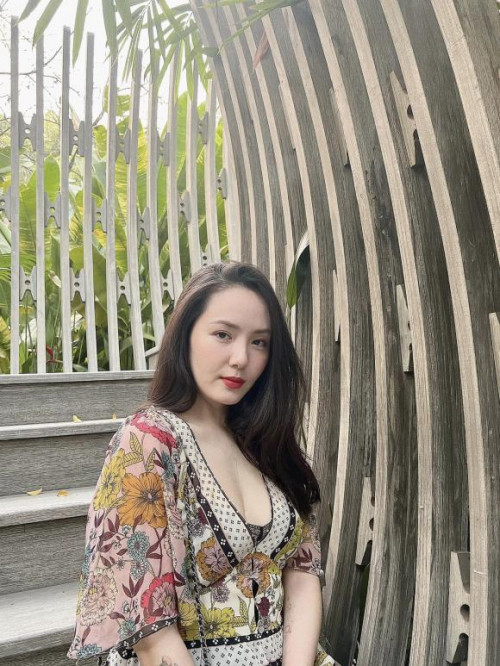 Nữ ca sĩ nổi tiếng quê Thanh Hóa: 41 tuổi vẫn trẻ đẹp, chưa lấy chồng dù nhiều người theo đuổi