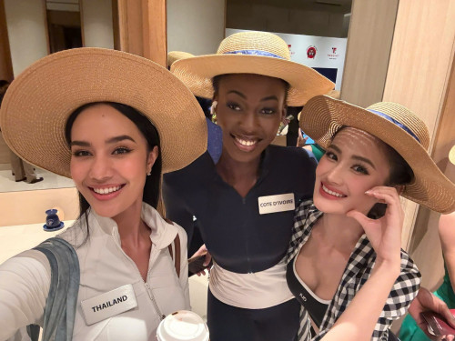 Hoa hậu Ý Nhi tham gia Miss World